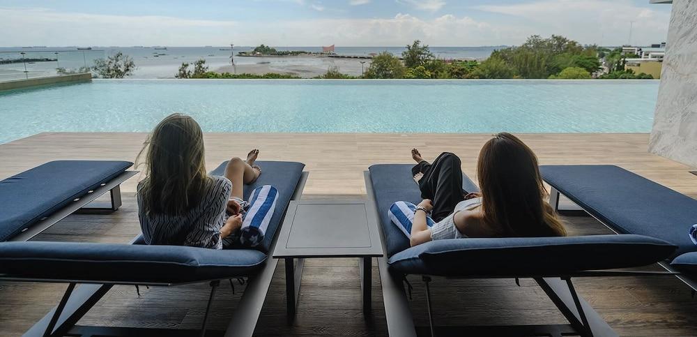 Hotel Oakwood & Sri Racha Si Racha